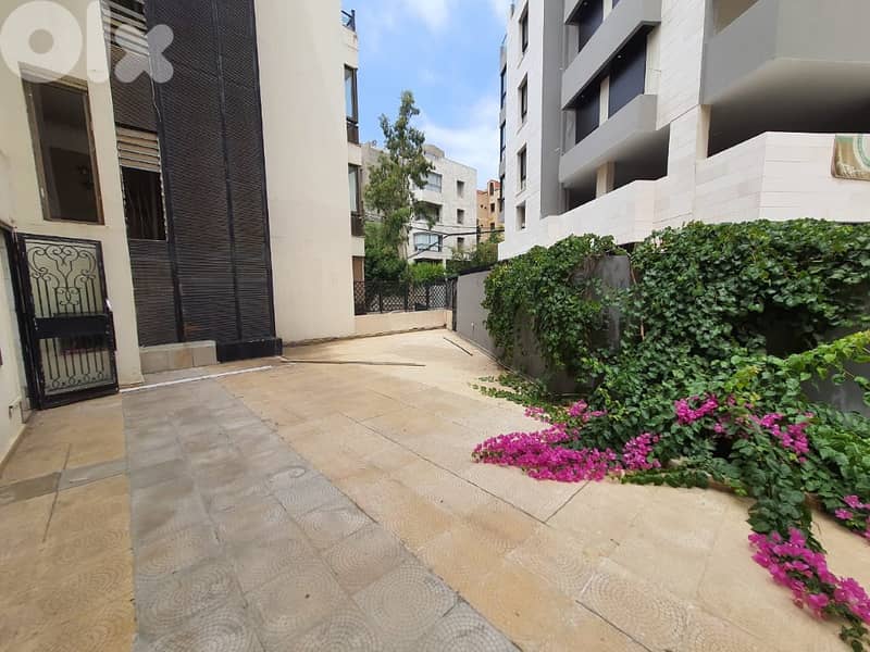 200 Sqm + 153 Sqm Terrace | Apartment for sale in Mansourieh / Blata 0