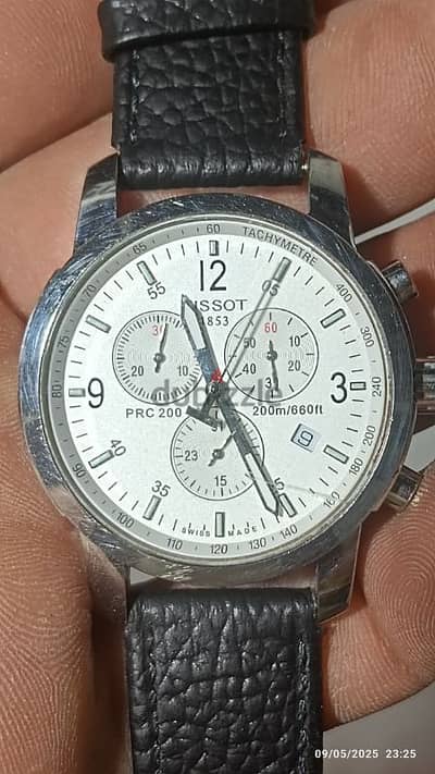 tissot نضيفه خاليه من الجروح اصلي