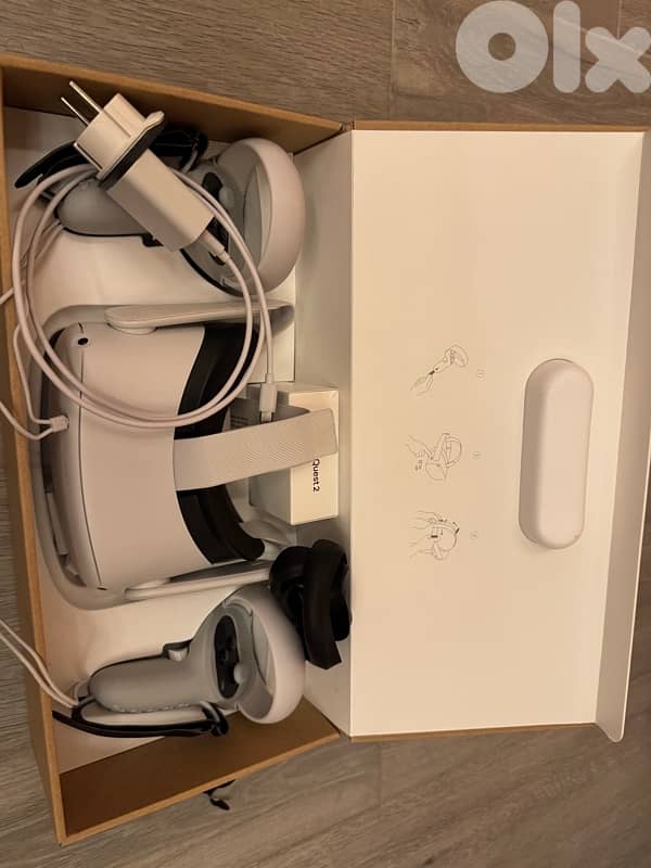 Meta Quest 2 VR headset + accessories 2