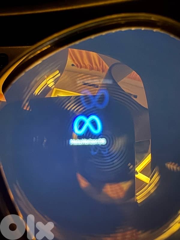 Meta Quest 2 VR headset + accessories 6