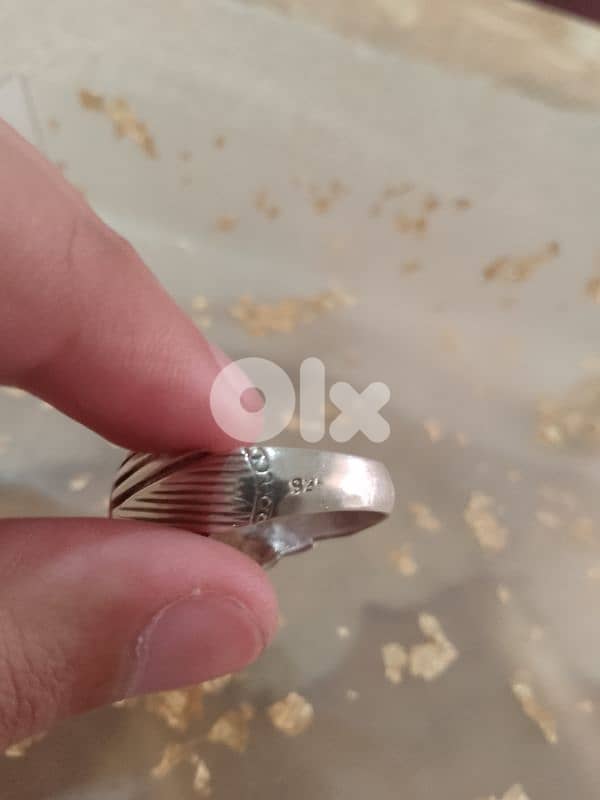 خاتم عقيق فضة ٩ غرام مستعمل نضيف السعر 35$ منهي 9