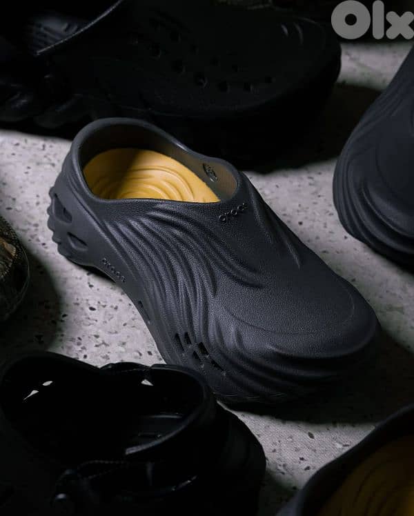 New Crocs Echo Wave 3