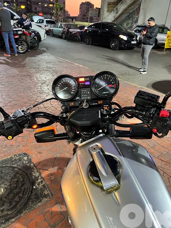 Honda CB 900 F 1982 7