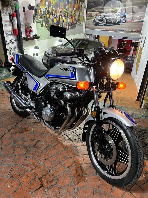 Honda CB 900 F 1982 10