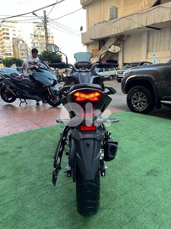 Honda CB 200 X okm 2025 9