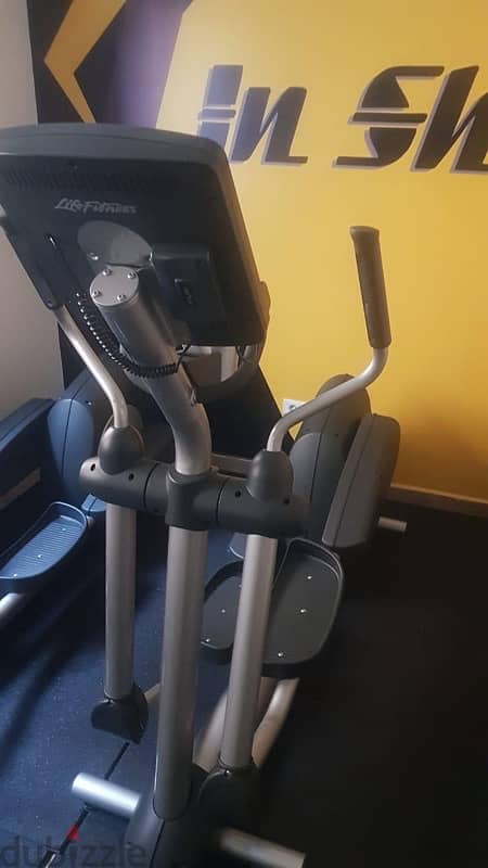 life fitness eleptical machines like new 2