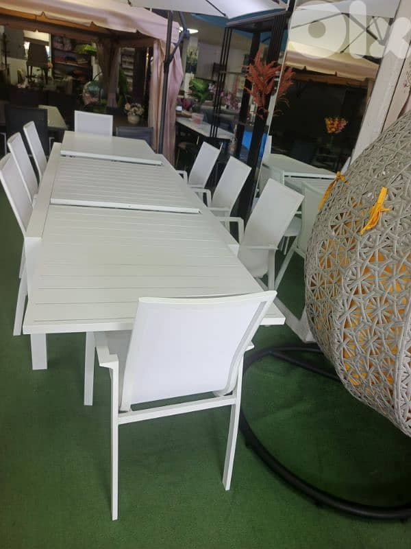 Table aluminum with opening طاولة الومينيوم بتفتح 1