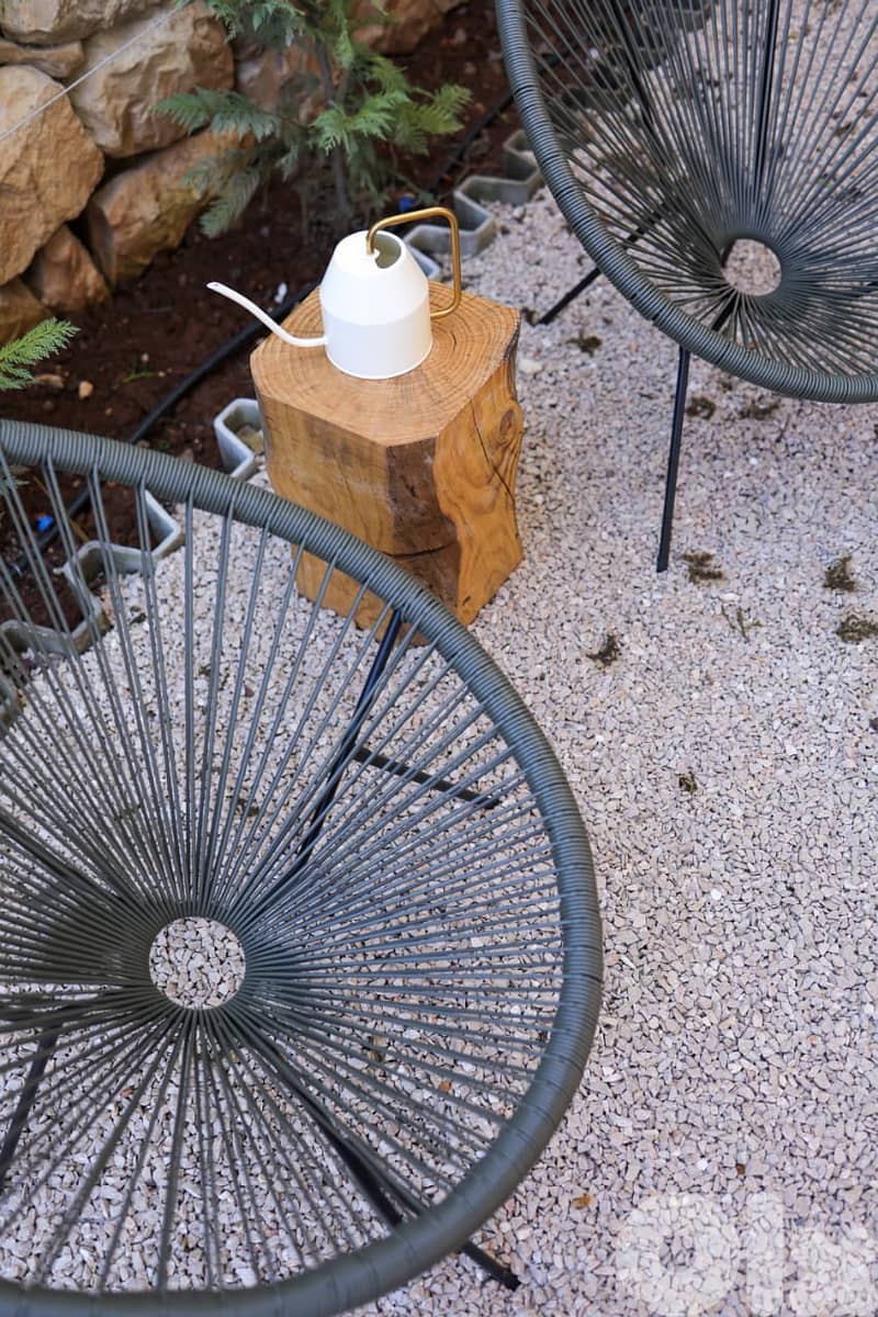 Land with a stand-alone house for sale in Mrah Chdid 5