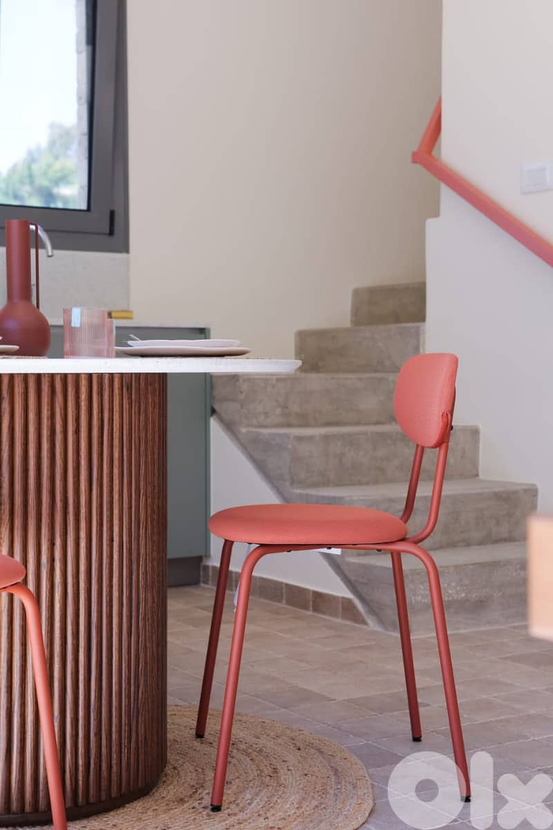 Land with a stand-alone house for sale in Mrah Chdid 7