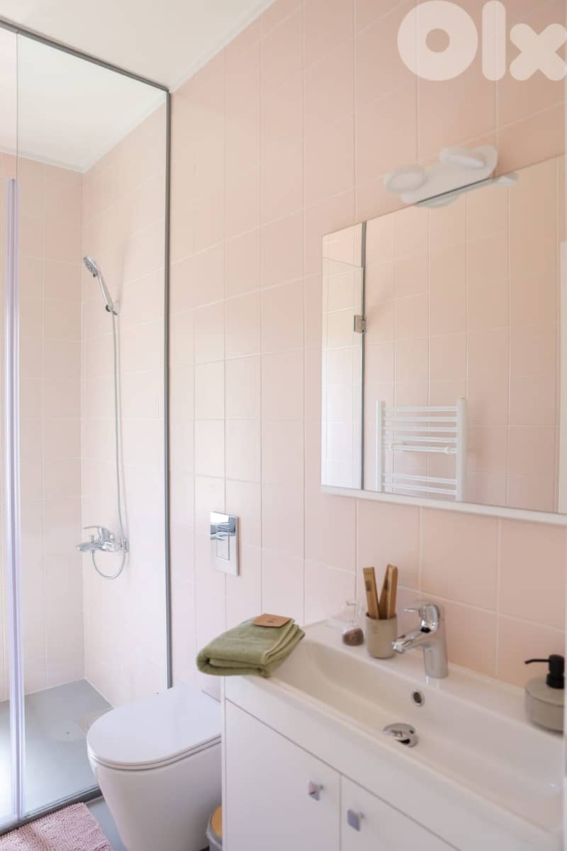 Land with a stand-alone house for sale in Mrah Chdid 8