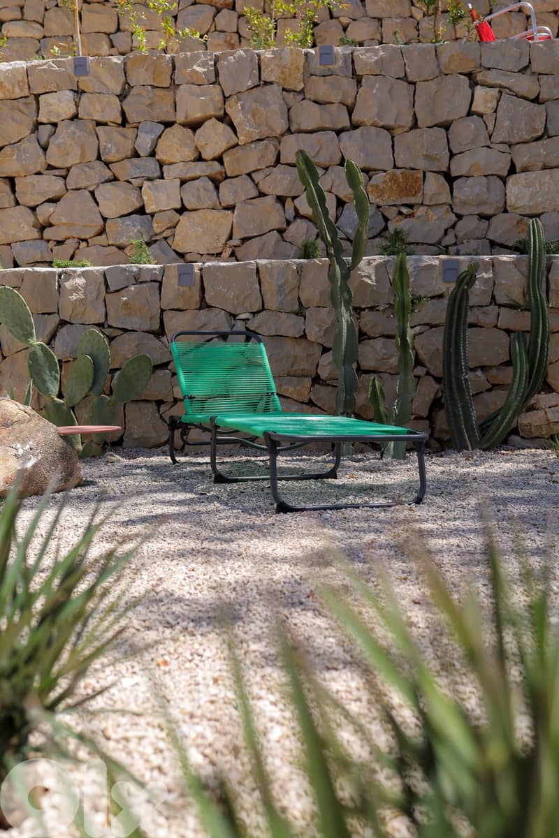 Land with a stand-alone house for sale in Mrah Chdid 10