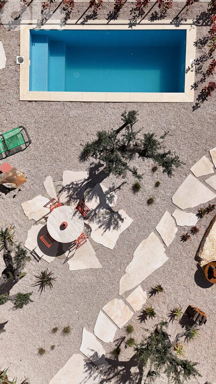 Land with a stand-alone house for sale in Mrah Chdid 11