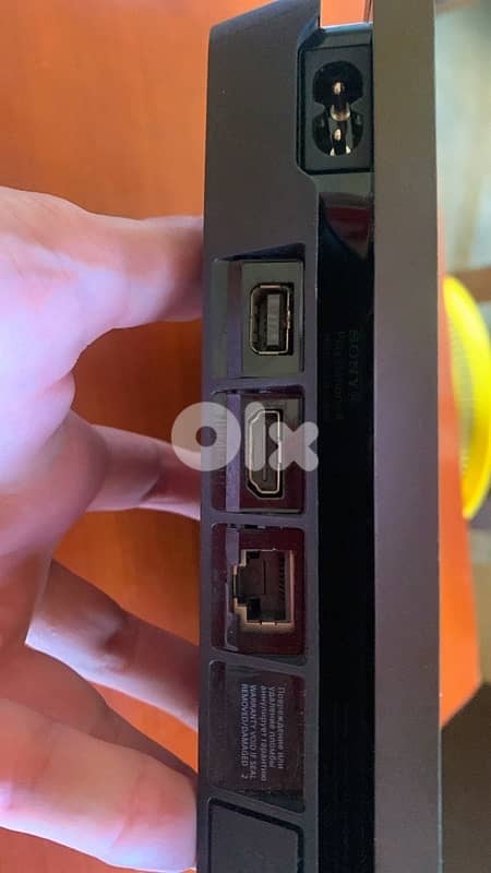 PS4 Slim Limited Edition 1TB brought from Europe 2