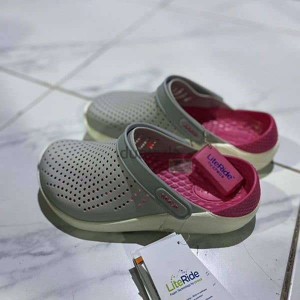 Crocs Women Authentic 1