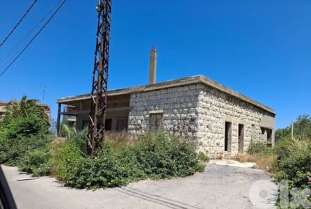 Land with stand-alone house for sale in Hamatأرض مع منزل مستقل للبيع