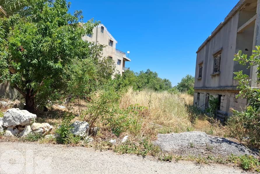 Land with stand-alone house for sale in Hamatأرض مع منزل مستقل للبيع 4