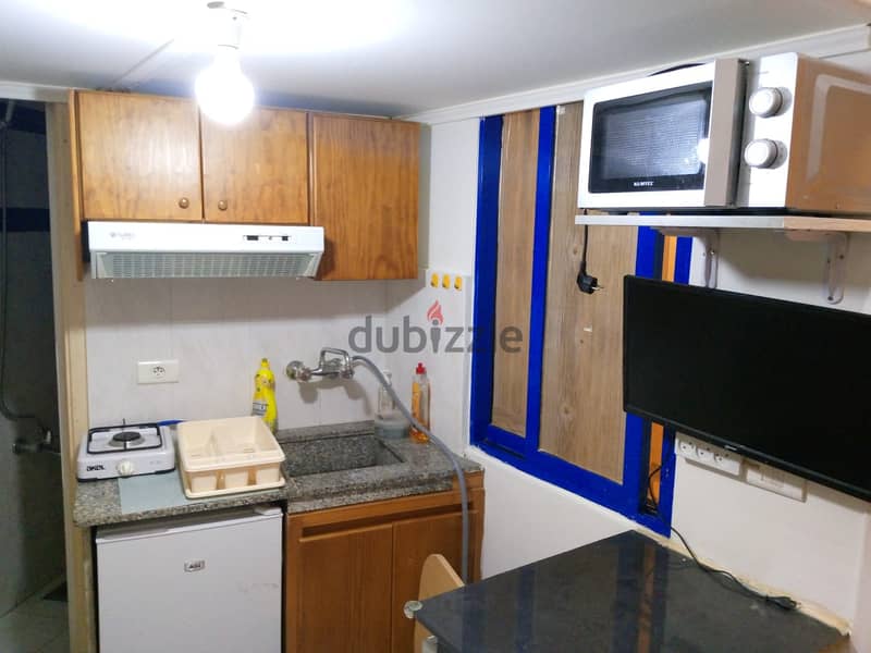 14 m studio -150 $ - in Gondola - Halat - Jbeil 2