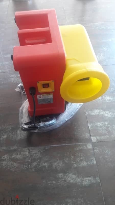 Inflatable CE Blower 2