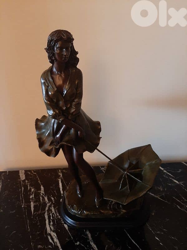 تمثالين تقال like New 1