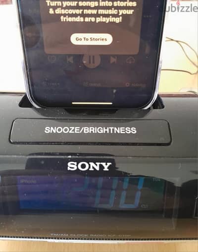 Sony  Dream Machine IPod/ All IPHONES Lightning Radio Alarm Clock.