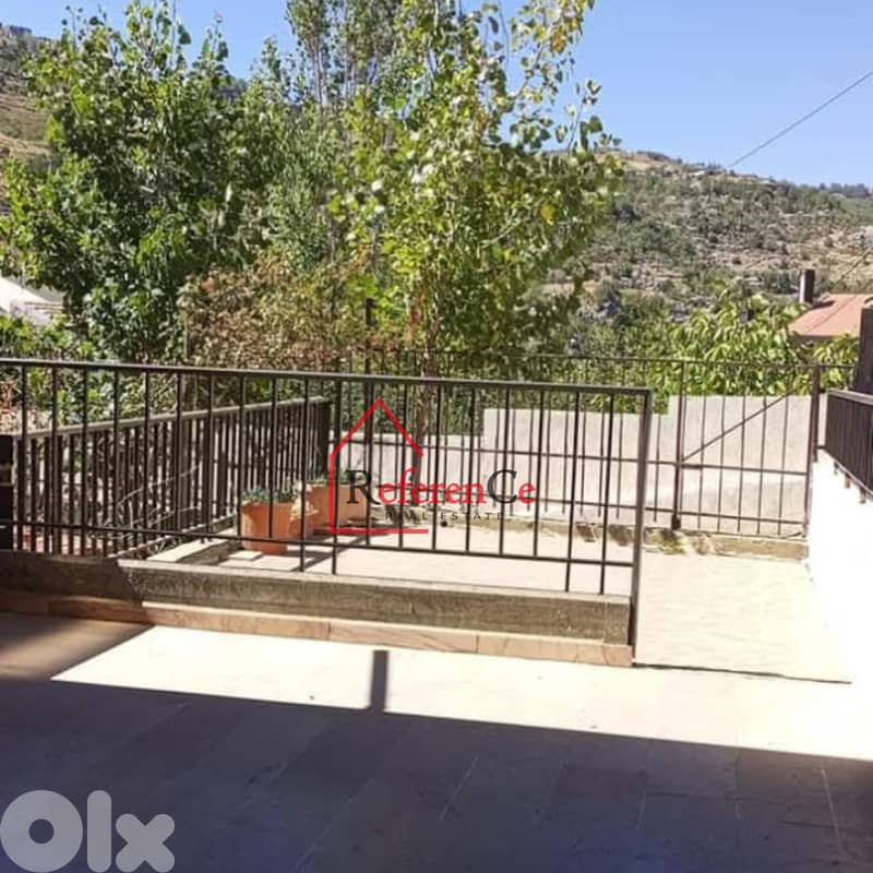 Furnished chalet in Faraya for rent شاليه مفروشة للإيجار في فاريا 1