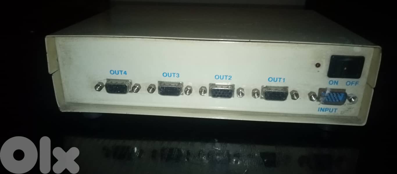 2x disply VGA multiplier . design in USA 0