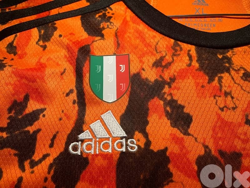 juventus rare away kit for the legend ronaldo 7 1