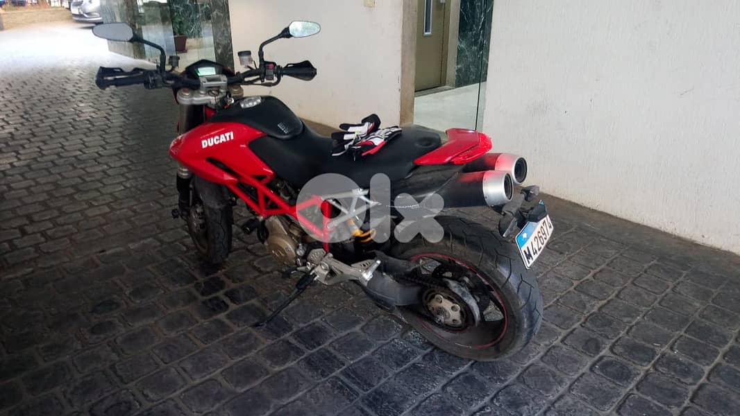 Ducati Hyprmotard 1100SP 3