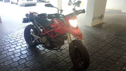 Ducati Hyprmotard 1100SP