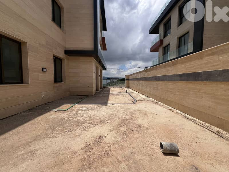 Apartment for sale - Baabdat with Terrace شقة للبيع - بعبدات مع تراس 0