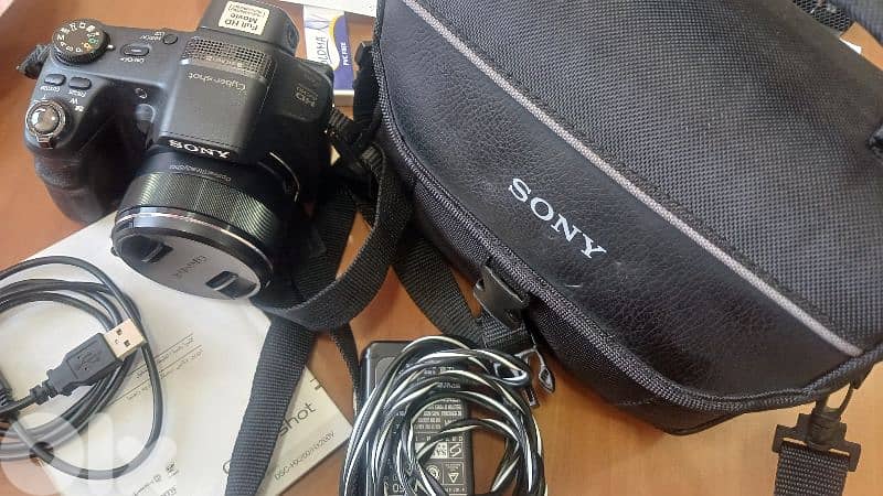 Sony DSC-HX200V 2