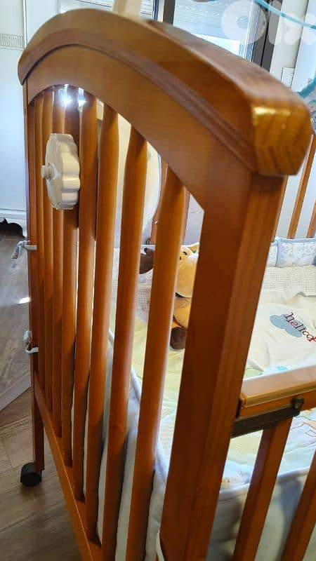 Adjustable bed with 16 pcs fittings 12