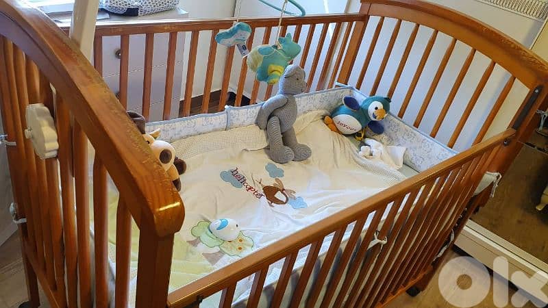 Adjustable bed with 16 pcs fittings 16