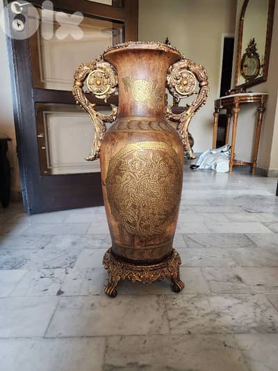grand vase en Bois travaillé
