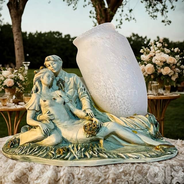 Sculpted Lovers Figurine – Italian-Inspired Decor w/ Soft Opaline Glow 0