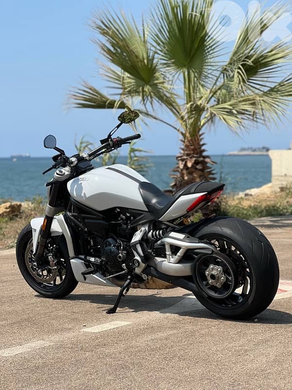 Ducati X Diavel S 6