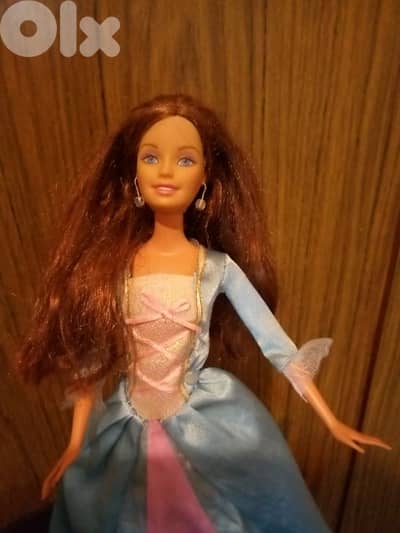 PRINCESS ERIKA &THE PAUPER TEA PARTY Great doll in her own dress+shoes