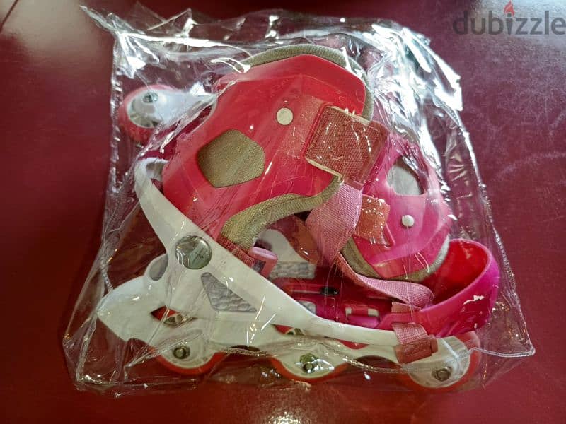 Adjustable rollerblades 28-30 with helmet 3