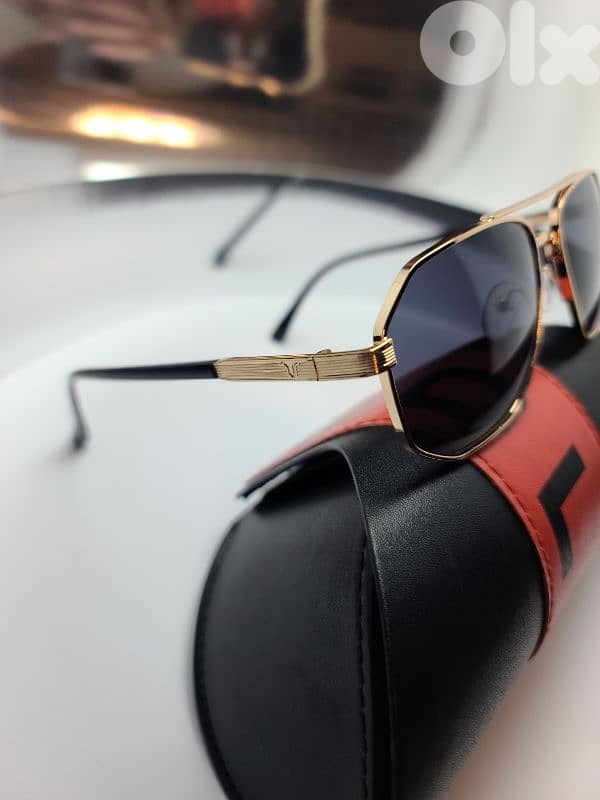 POLICE Golden Luxury Sunglasses 1