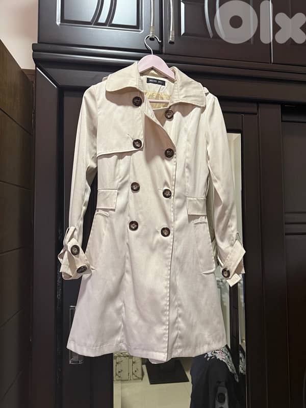 Used Turkish Elegant Beige Trench Coat 1