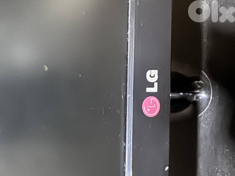 LG 20 INCH Monitor 1600 x 900 1