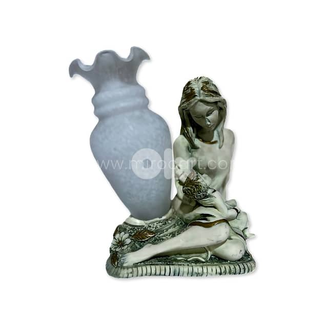 Handcrafted Mother-Child Figurine — Italian-Made with Opaline Glow 3