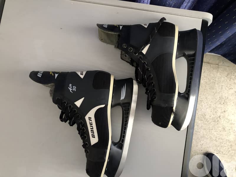 Hockey Saktes Bauer Size 45 0