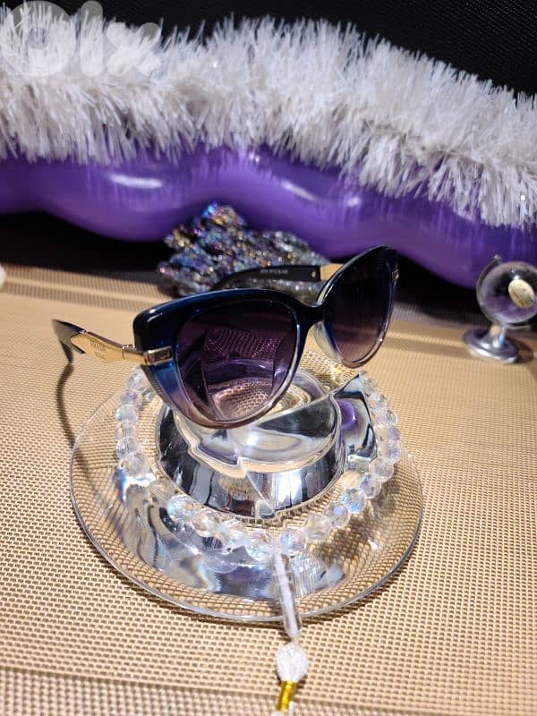 GORGEOUS PRADA sunglasses 0