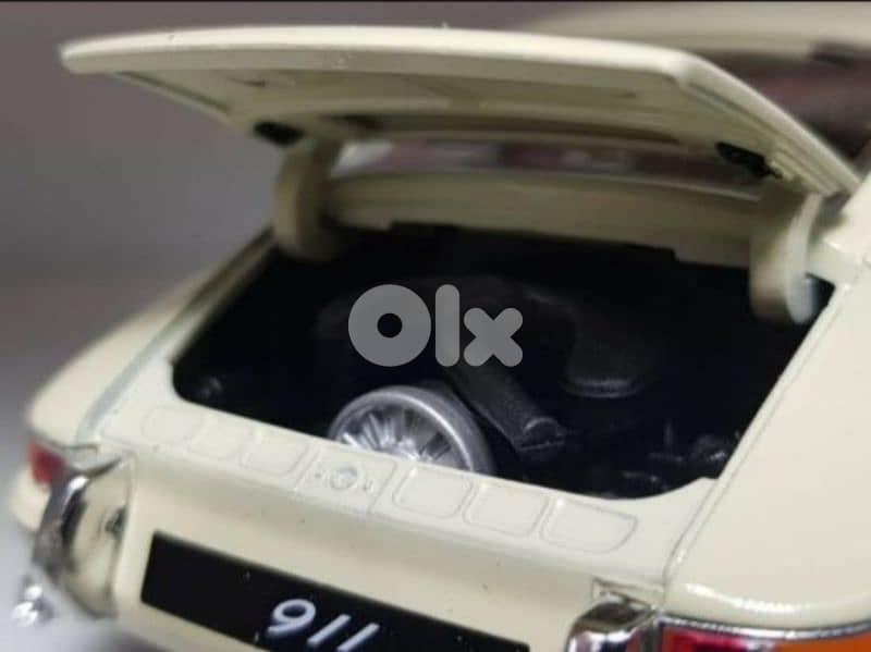 Porsche 911 (1964) diecast car model 1;24 6