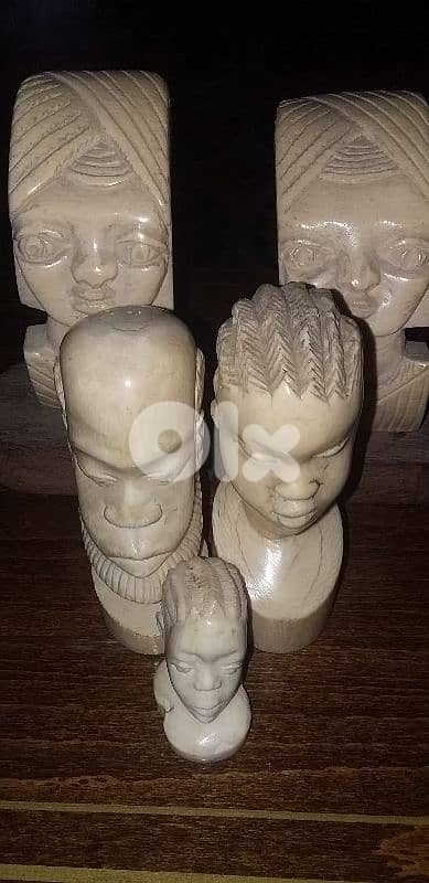 مجموعة تحف انتتيكا قديمة سعرهم 250$ 0