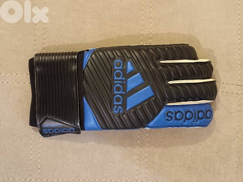 Adidas - Goalkeeper Gloves 0