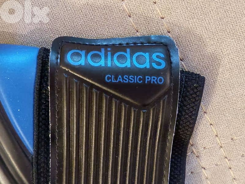 Adidas - Goalkeeper Gloves 3