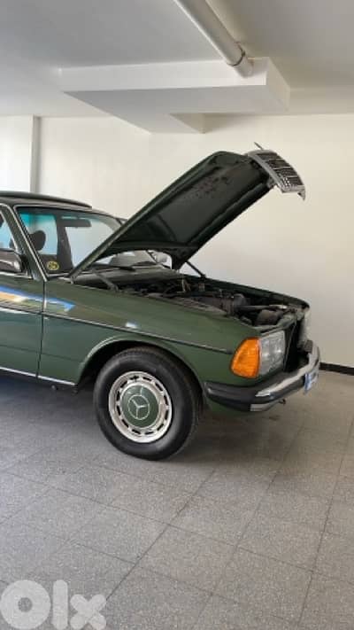 Mercedes-Benz E-Class 1977