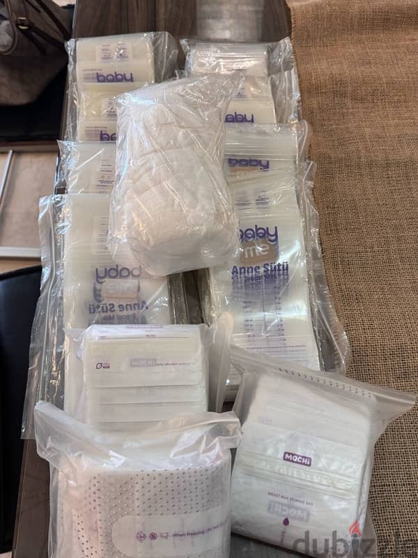 Breastmilk Bags + Free Breast Pads 0